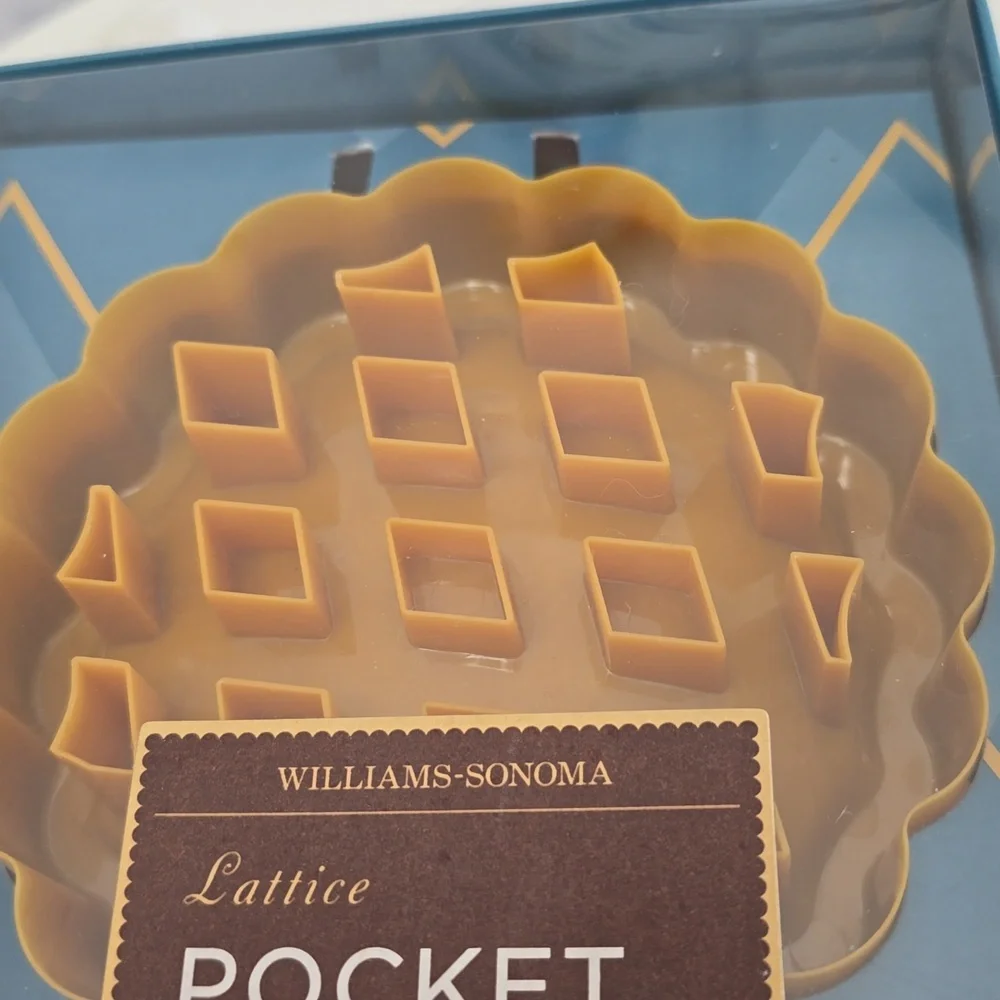 NIB Williams Sonoma Lattice Pocket Pie Mold Mini Pies With Easy Recipe